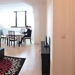 Mtn View - Sleeps4 Petok 5 Min Lift Apartment *